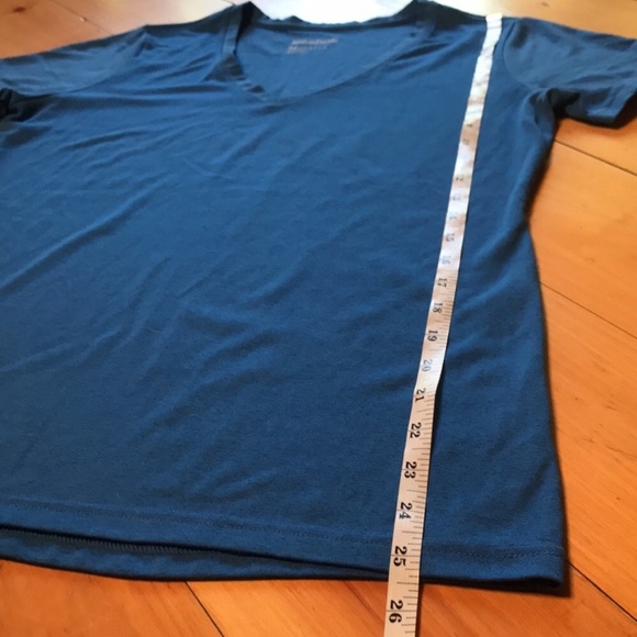 V-Neck Tee Bundle - Picture 8 of 10